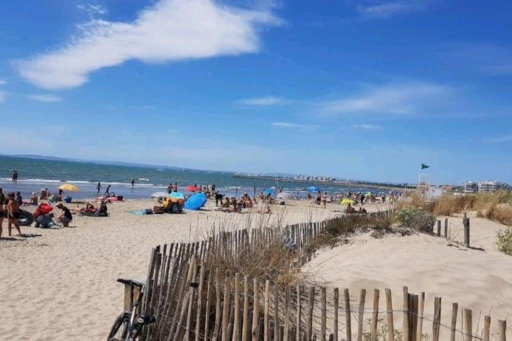 100 M De La Plage - Les Cigales De Mer - Studio Cabine - Parking Le Grau-du-Roi Kültér fotó