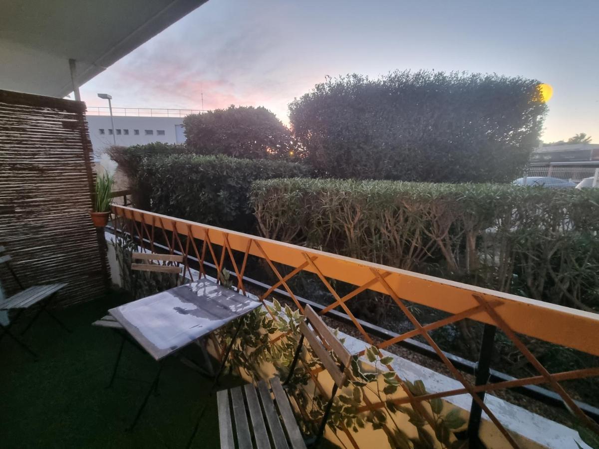 100 M De La Plage - Les Cigales De Mer - Studio Cabine - Parking Le Grau-du-Roi Kültér fotó